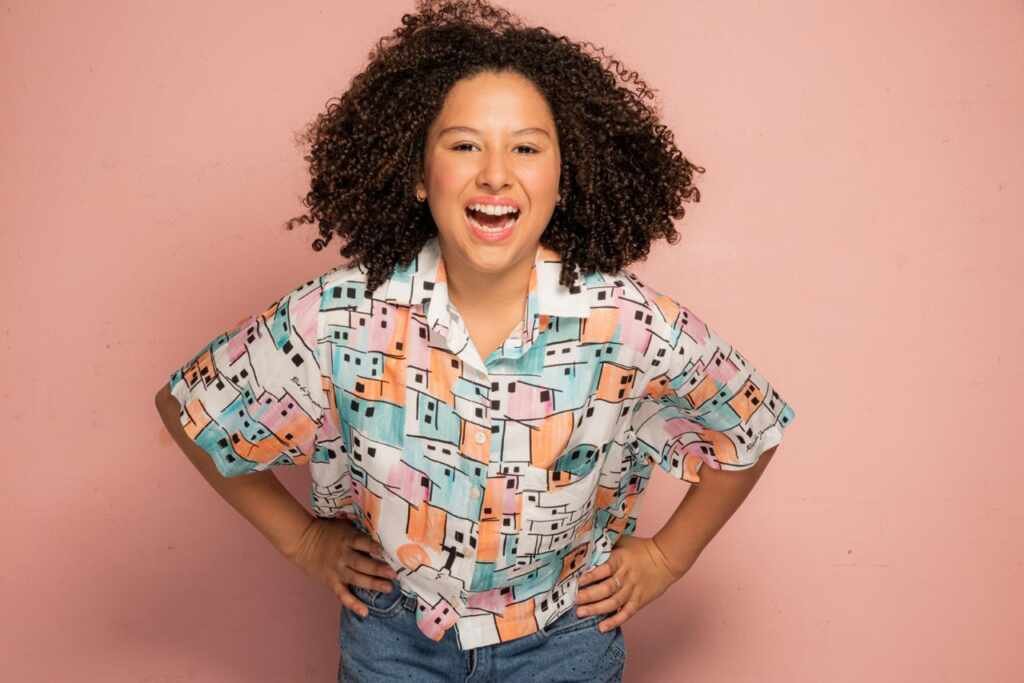 Nova geração do samba: Lunna Beatriz lança música com Grupo Revelação