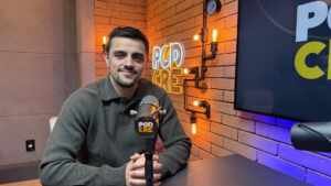 Felipe Simas revela que quase abandonou carreira artística após conversão religiosa