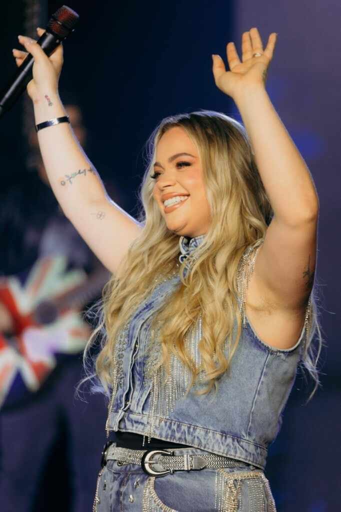 A nova aposta da Universal Music Brasil: Arielly Dara