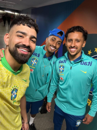 Fotos e vídeos por @arthurrodriguesoficiall 