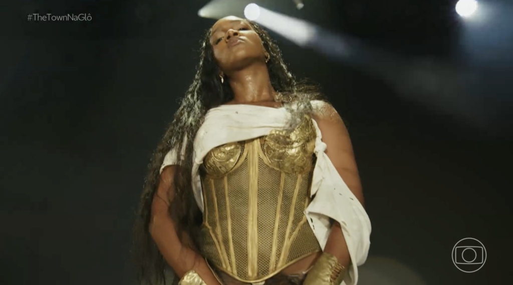 Iza emociona fãs com show grandioso no The Town 2025 em São Paulo Iza emociona fãs com show grandioso no The Town 2025 em São Paulo