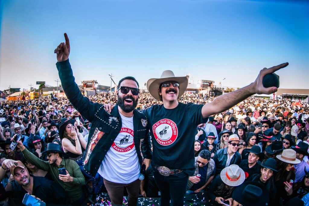 Fiduma e Jeca encerram a programação do Palco Amanhecer na 70ª Festa do Peão de Barretos Fiduma e Jeca encerram a programação do Palco Amanhecer na 70ª Festa do Peão de Barretos