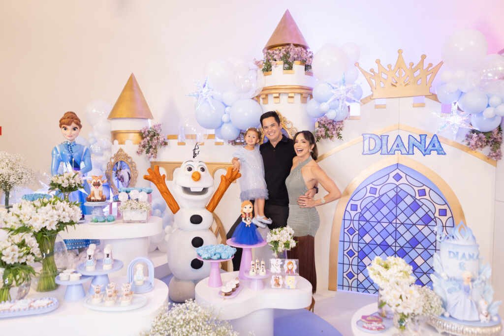 Carol Borba celebra os 3 anos da filha Diana com festa temática de Frozen