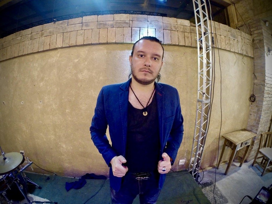 Mighel Ribeiro inicia nova fase e consolida nome no cenário de DJs no Brasil 18 PHOTO 2025 09 17 15 33 39