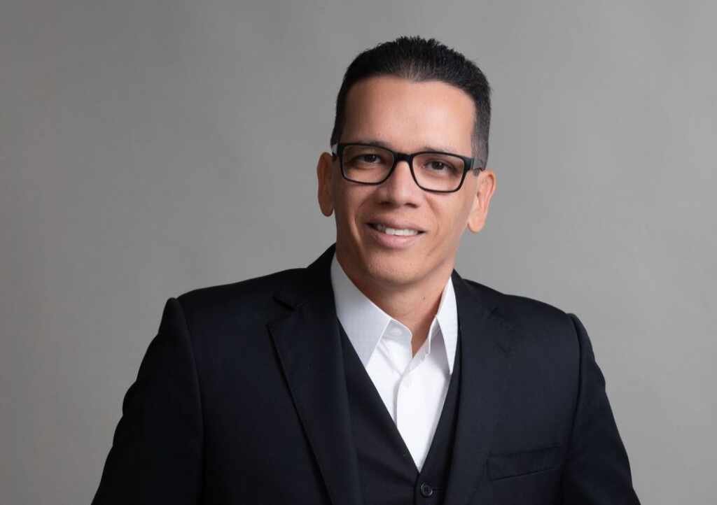 Pastor Luciano Alves comenta impacto de celebridades falarem abertamente sobre fé