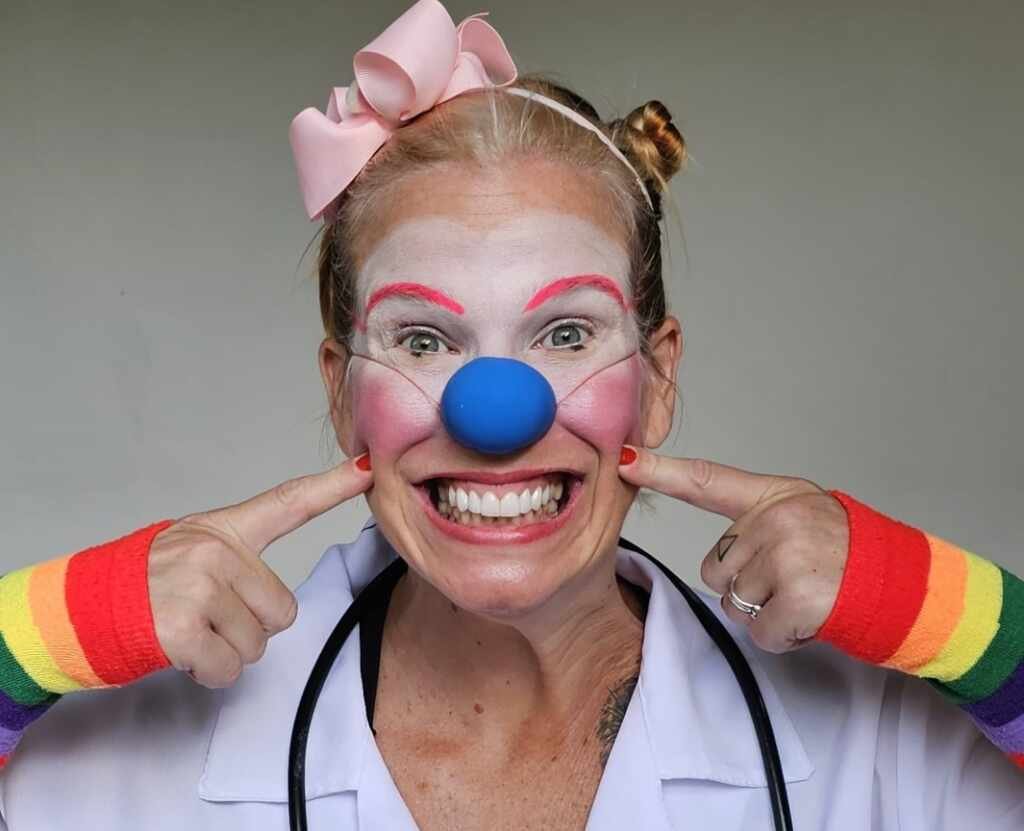 Quando a música encontra o riso: projeto transforma hospitais em palcos de arte e cura