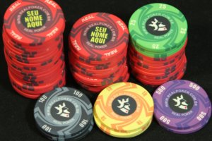 Fichas de poker personalizadas viram tendência entre influenciadores no Brasil