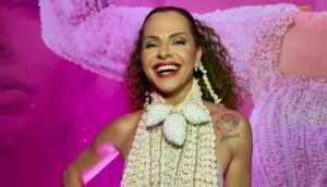 Karen Lopes recebe personalidades na final de samba-enredo da Unidos do Jacarezinho