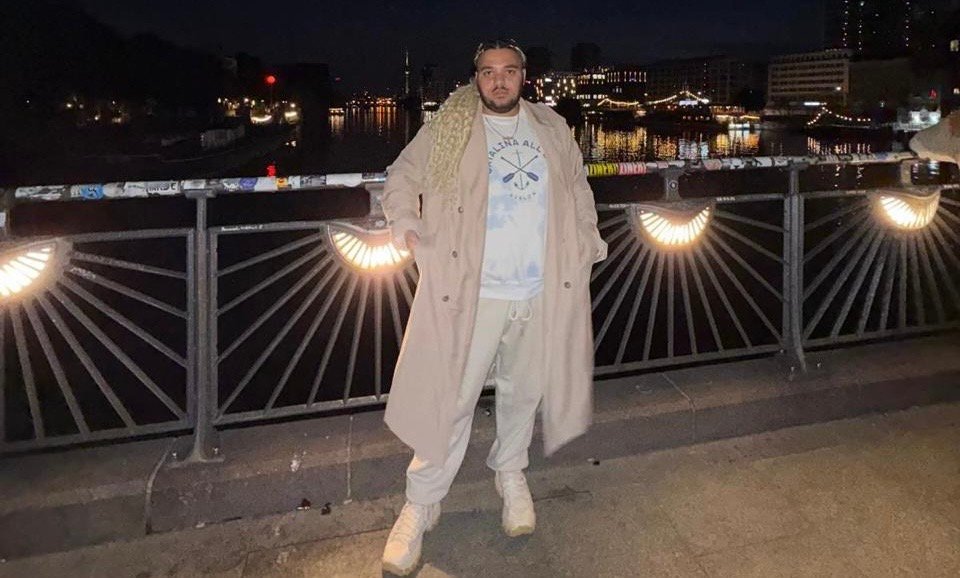 Gabe Jake Dillon grava clipe em Berlim