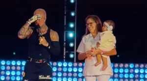 Mc Daniel grava DVD “FUNK FUNK” e emociona público com surpresa do filho Rás no palco