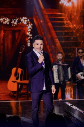 Zezé di Camargo grava ‘Natal é Amor’ com Paula Fernandes e Alexandre Pires no SBT 19 Zezé Di Camargo - Foto: Lourival Ribeiro / SBT