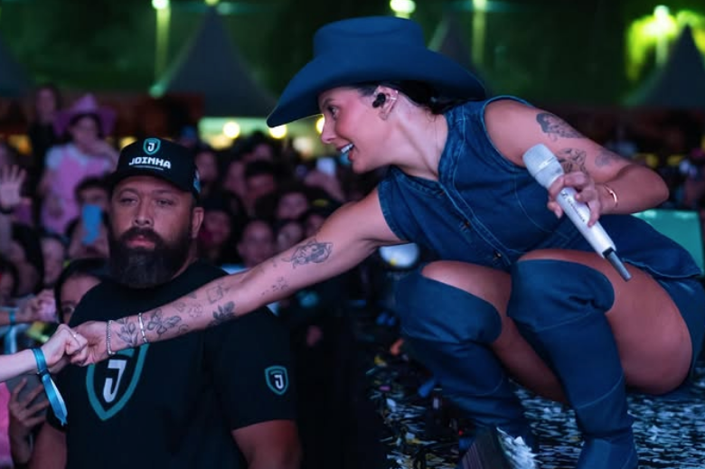 Ana Castela desabafa sobre bullying e revela frustração com cirurgia nas orelhas 19 Ana Castela desabafa sobre bullying e revela frustração com cirurgia nas orelhas