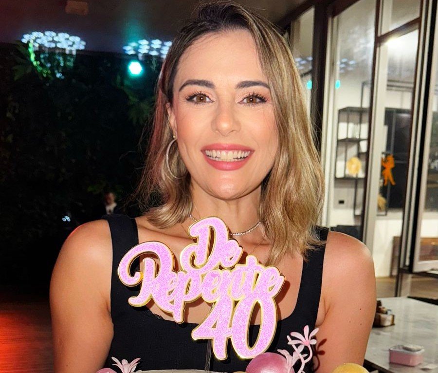 Jhulie Campello celebra nova fase