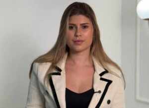 Dra. Isabela Stefani — Harmonia, técnica e sensibilidade a serviço da beleza natural