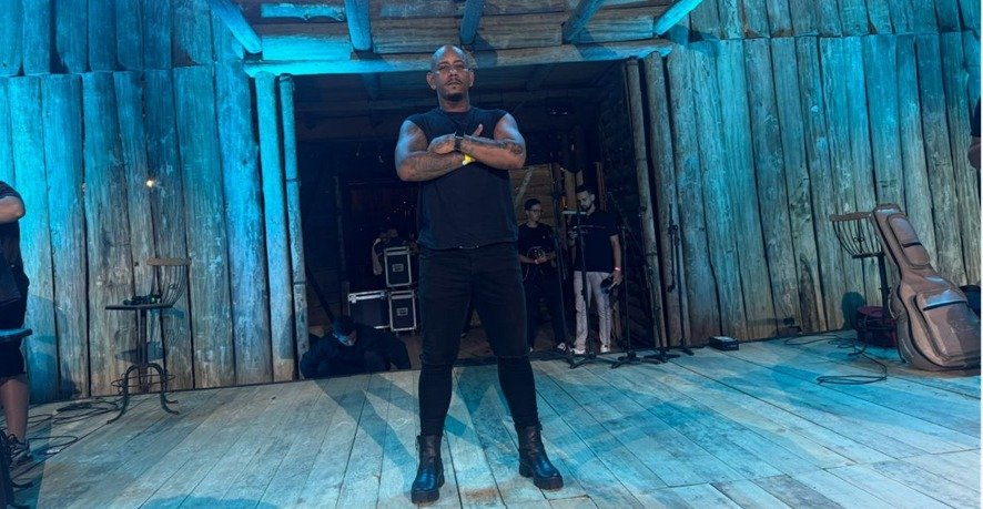 Willian Fernandes, mais conhecido como Pithil – uma jornada dos palcos aos bastidores