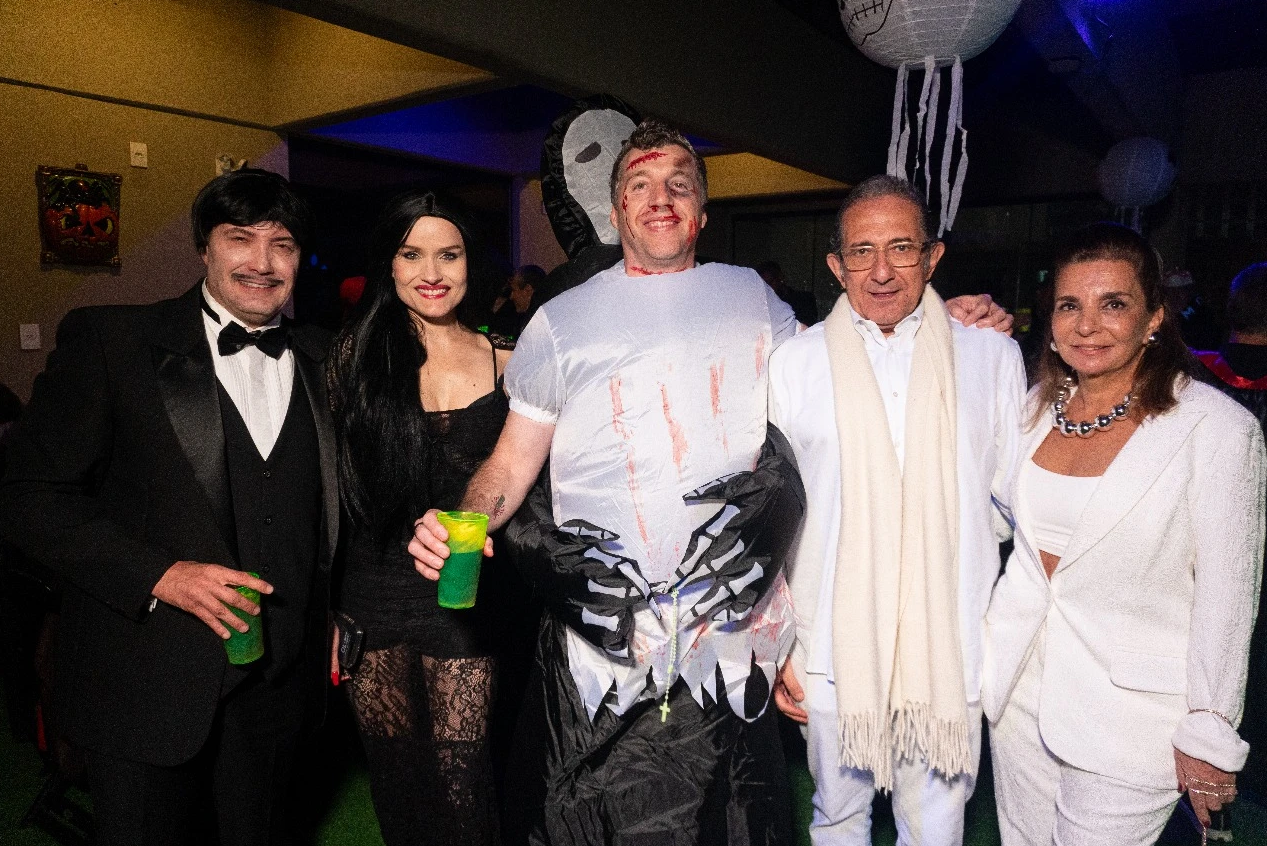 O dia 31.10 foi Halloween ou Dia das Bruxas? Para boa parte da elite paulistana foi dia de festa! 19 unnamed 2025 11 11T103547.183