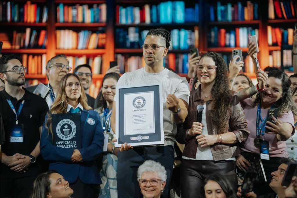A Máquina do Tempo”, novo livro de Joel Jota, entra para o Guinness como maior não ficção A Máquina do Tempo”, novo livro de Joel Jota, entra para o Guinness como maior não ficção