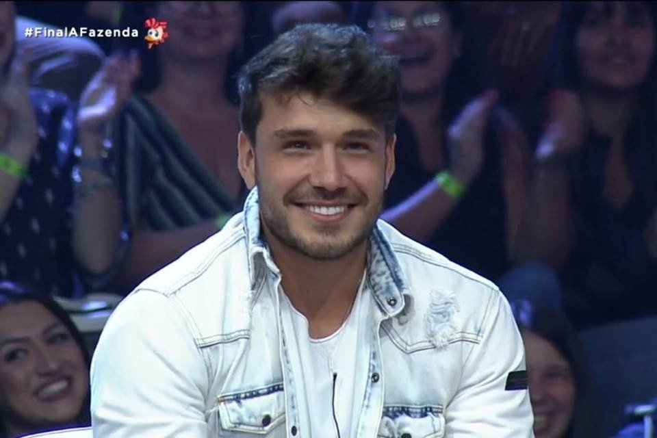 Viviane Araújo, Jojo Todynho, Rafael Ilha, Jaquelline Grohalski e outros vencedores de A Fazenda 39 Lucas Vianna venceu A Fazenda 11 - Foto: Reprodução / Record TV