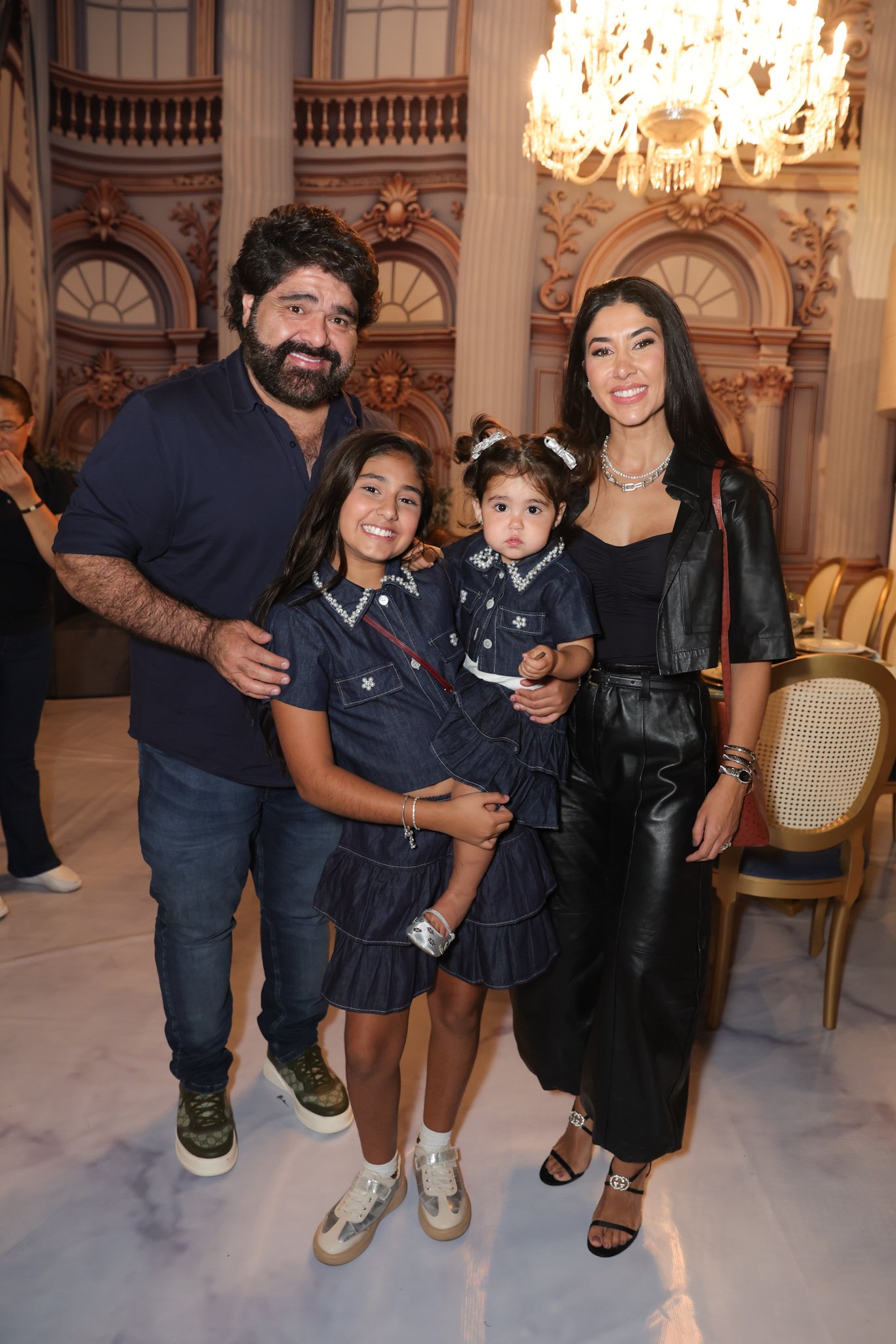 Zezé Di Camargo e Graciele Lacerda celebram 1 ano de Clara com festa luxuosa em SP 38 Zezé Di Camargo e Graciele Lacerda celebram 1 ano de Clara com festa luxuosa em SP