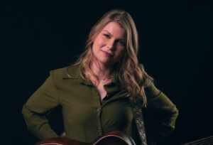 Vicka lança “Entre a Calma e a Loucura”, álbum que explora contrastes internos
