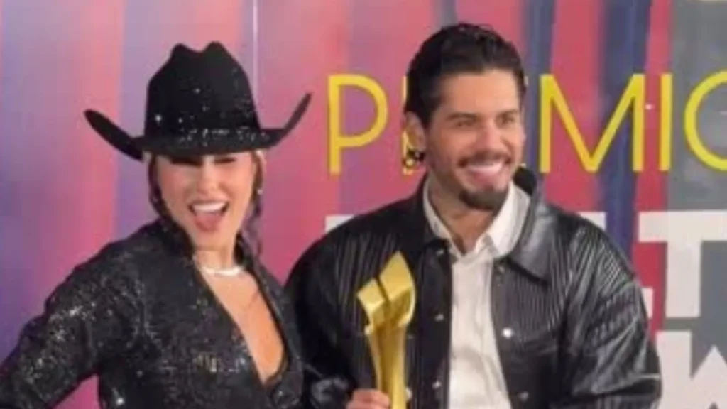 Ana Castela e Zé Felipe se divertem após premiação do Multishow 19 Ana Castela e Zé Felipe se divertem após premiação do Multishow