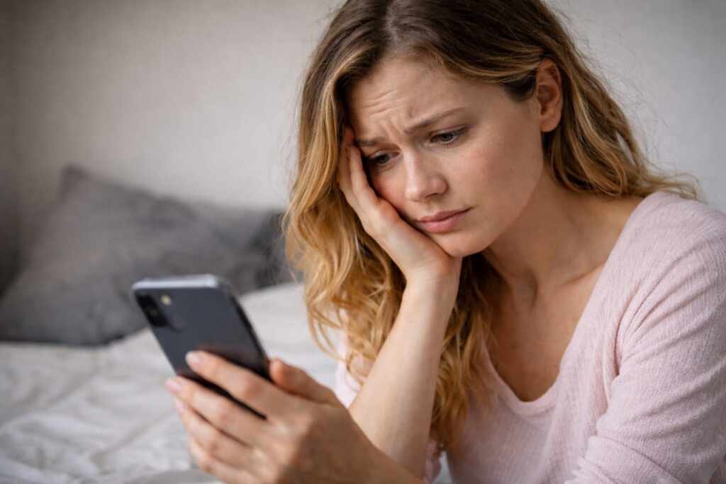 Saúde Mental e Hiperexposição: Os efeitos da vida online na autoestima
