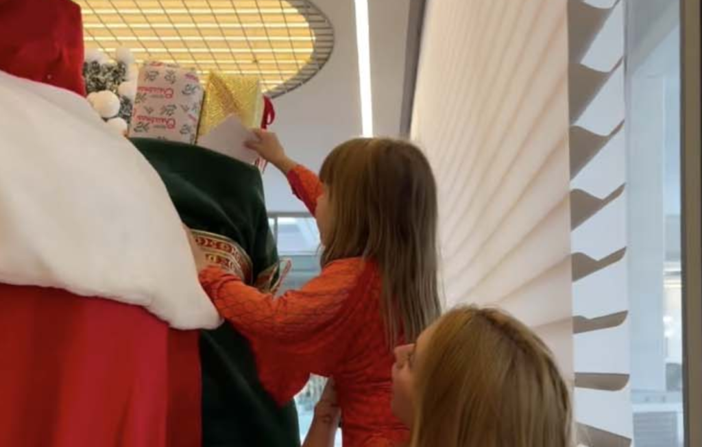 Virginia Fonseca escreve Cartas para o Papai Noel e mostra curiosidades das pequenas
