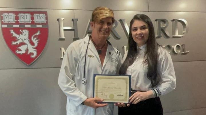 Brasileira é reconhecida em Dubai como destaque internacional na estética avançada 18 Corpo do texto Cleidi