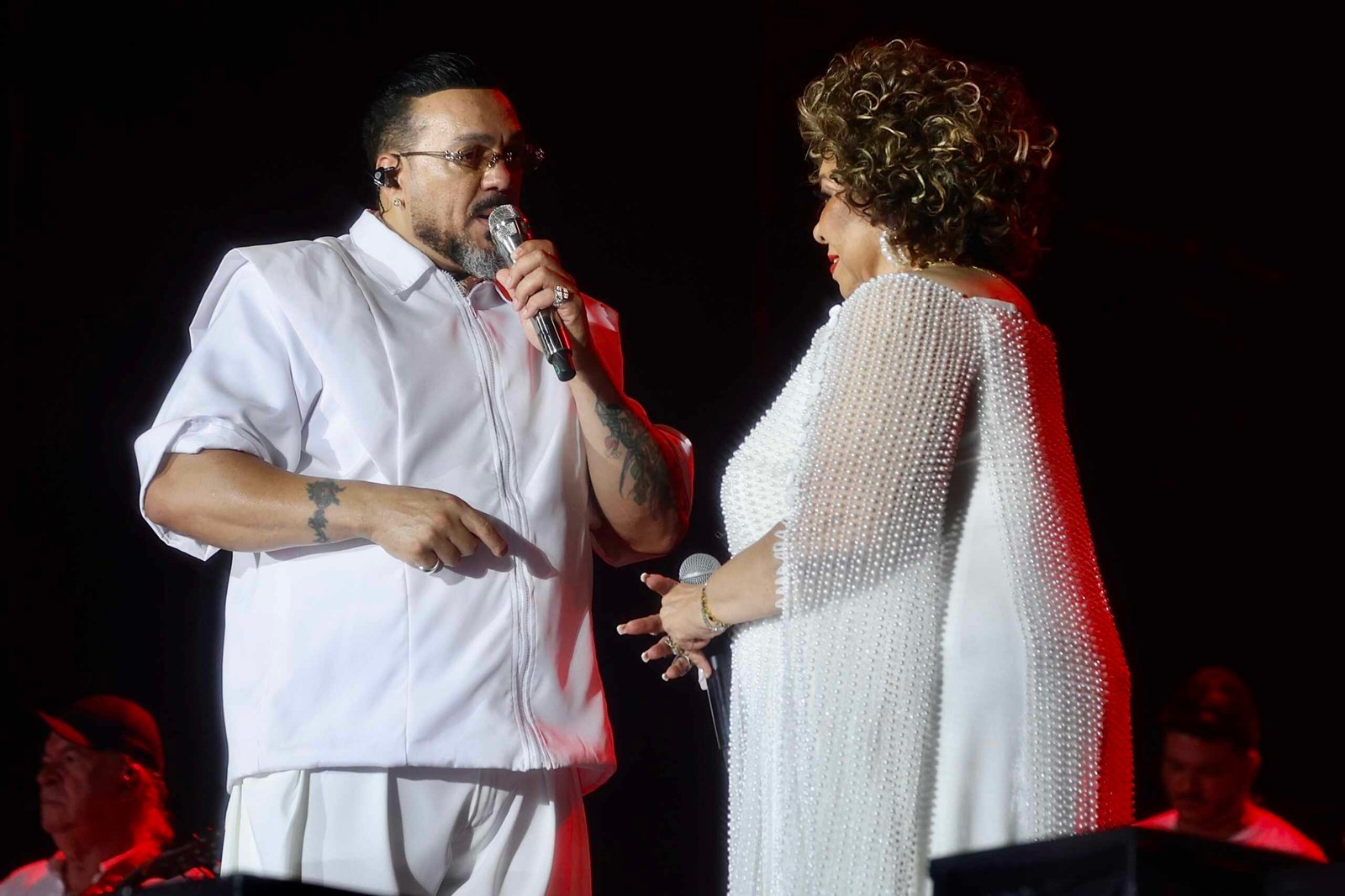 Belo e Alcione emocionam público no Palco Rio durante o Réveillon de Copacabana 21 Belo e Alcione emocionam público no Palco Rio durante o Réveillon de Copacabana