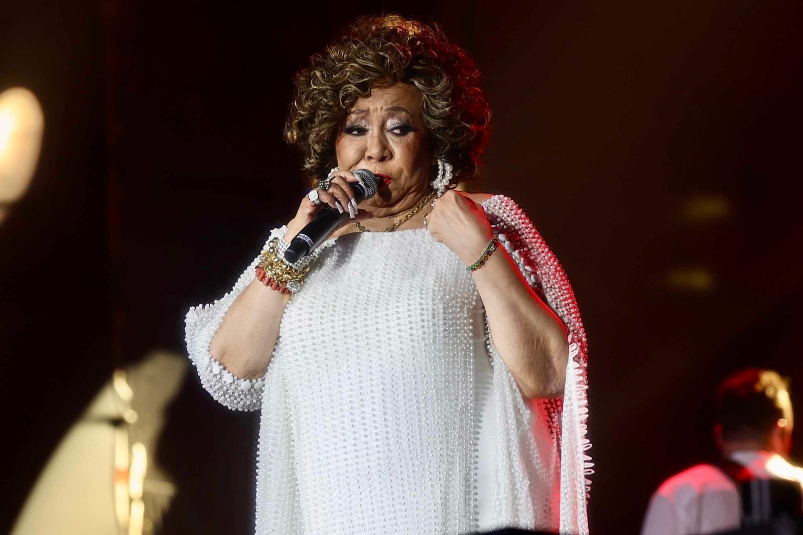Belo e Alcione emocionam público no Palco Rio durante o Réveillon de Copacabana 23 Belo e Alcione emocionam público no Palco Rio durante o Réveillon de Copacabana