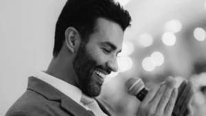 Gusttavo Lima prestigia casamento do filho de empresário mineiro e se emociona ao cantar hit
