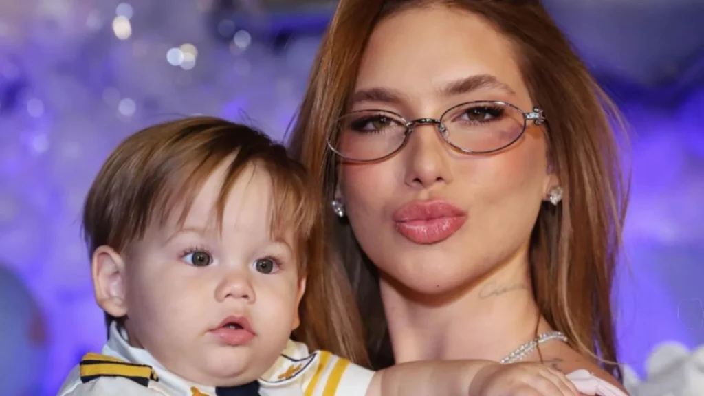 Filho de Virginia Fonseca chama a avó de ‘mamãe’ e internet reage