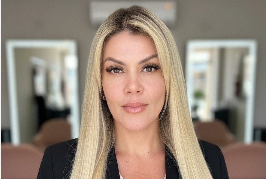 Foz do Iguaçu ganha destaque com os métodos exclusivos de mega hair de Fernanda Barbosa