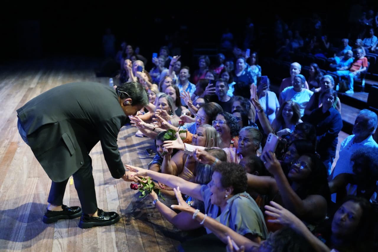 Ingressos esgotados no Teatro Imperator para o show de Alex Cohen 20 Fotos Fred Pontes/ Divulgação