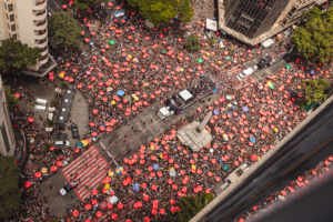Bloco leva inovação artística e gestão profissional para o Carnaval de Minas Gerais