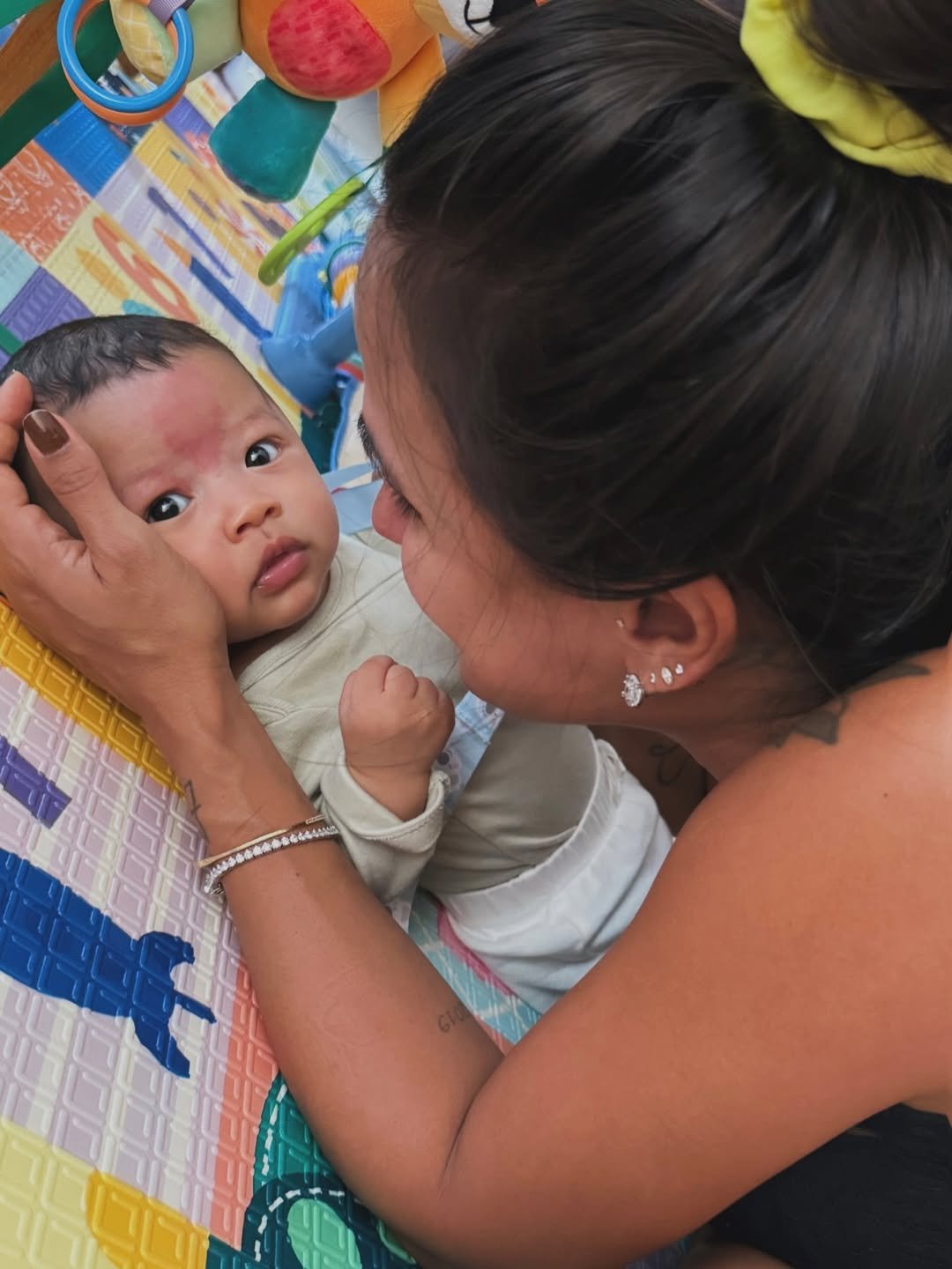 Bento, filho de Carol Peixinho e Thiaguinho, surge em novos cliques 21 Bento, filho de Carol Peixinho e Thiaguinho, surge em novos cliques