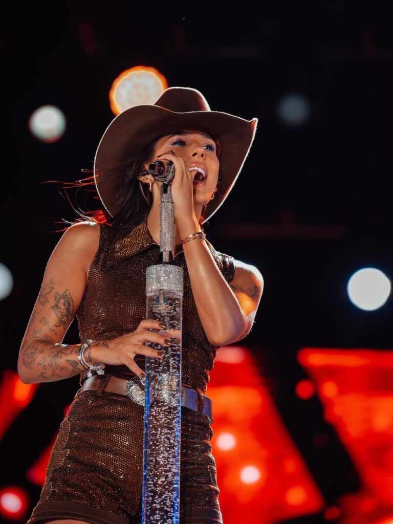 Ana Castela arrasta multidão e anima fãs em show no litoral paulista 38 615249880 18335421628245021 2752039172235152186 n