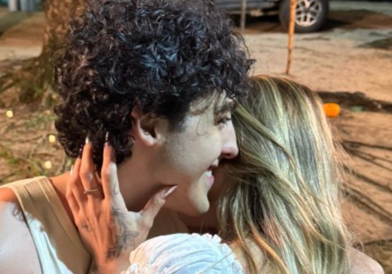 Enzo Rabelo, filho do cantor Bruno, posta fotos românticas com a namorada 17 Enzo Rabelo, filho do cantor Bruno, posta fotos românticas com a namorada