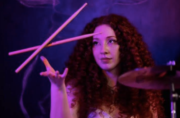 Bea Duarte: a voz que transforma sensibilidade em identidade musical Bea Duarte: a voz que transforma sensibilidade em identidade musical