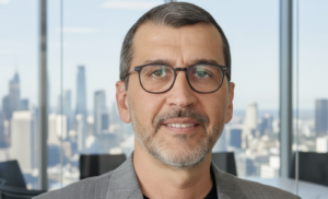 Pequenas e médias empresas enfrentam desafio de transformar inteligência artificial em vantagem competitiva