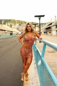 Carol Noronha estreará na Marquês de Sapucaí como musa da União da Ilha no Carnaval de 2026