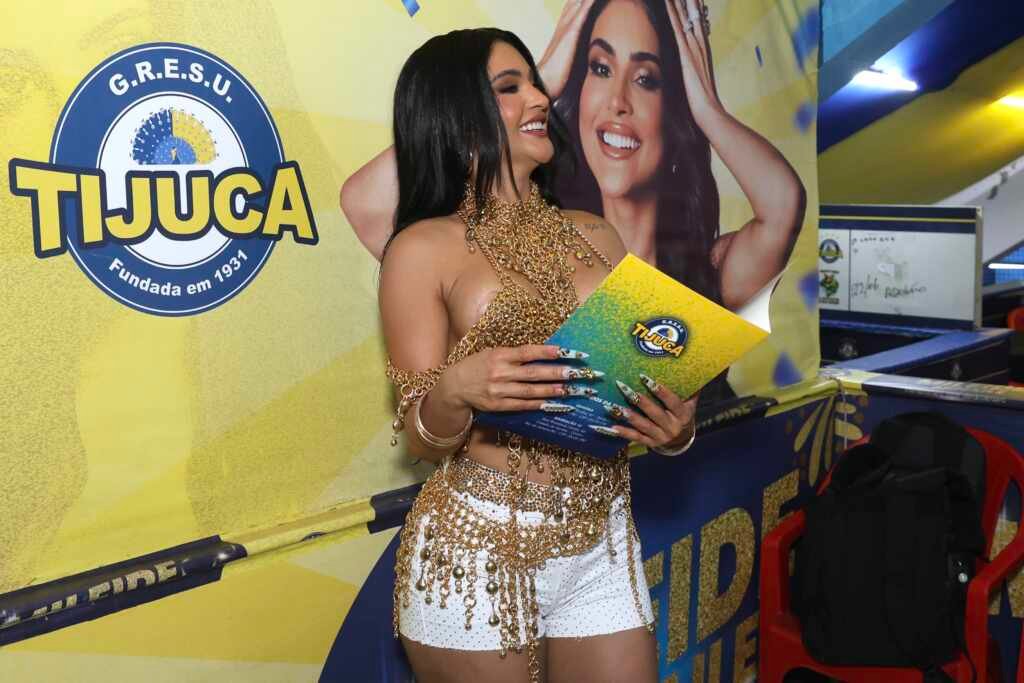 Mileide Mihaile prestigia festa de 94 anos da Unidos da Tijuca e recebe croqui do Carnaval 2026 23 Desanexadas