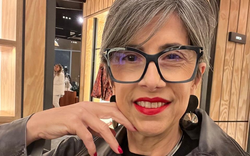 Com olhar apurado, a consultora de imagem Anna Pires destaca as apostas de cores para 2026 Com olhar apurado, a consultora de imagem Anna Pires destaca as apostas de cores para 2026