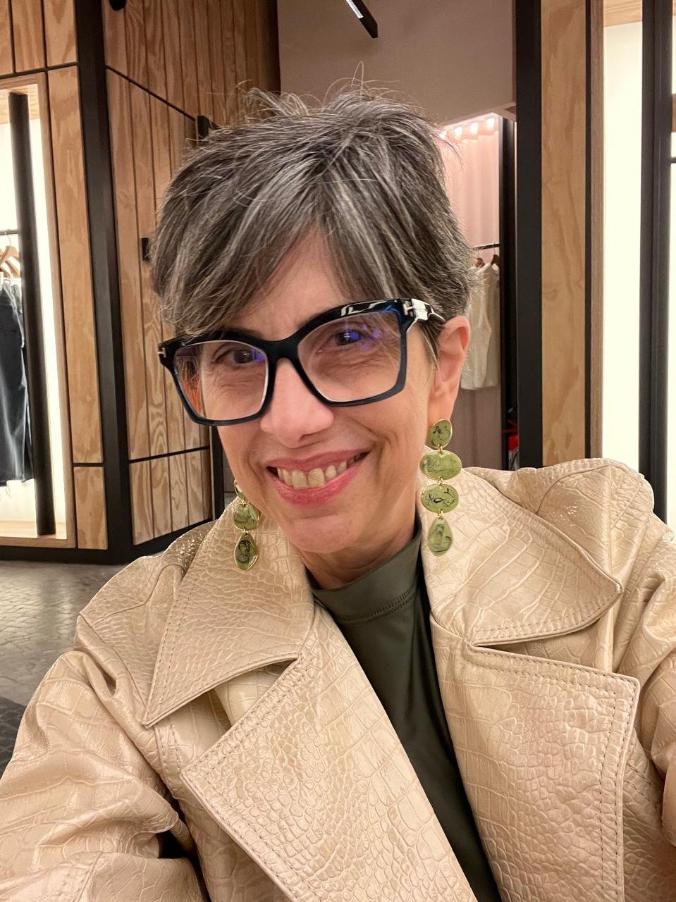 Com olhar apurado, a consultora de imagem Anna Pires destaca as apostas de cores para 2026 17 IMG 20260108 WA0152