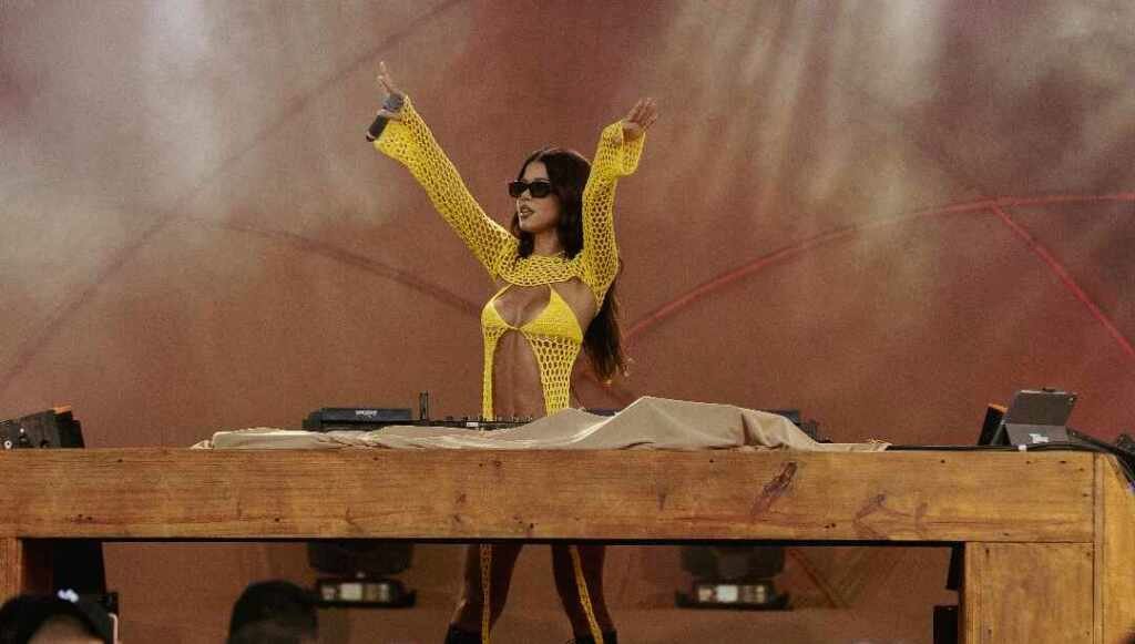 Tília leva seu show ao Réveillon Amoré e encerra 2025 na virada oficial do Rio de Janeiro Tília leva seu show ao Réveillon Amoré e encerra 2025 na virada oficial do Rio de Janeiro