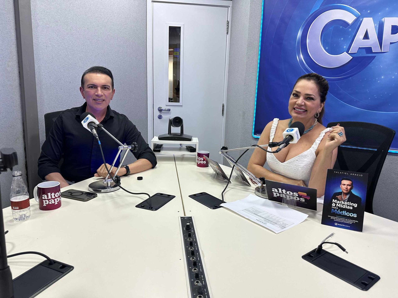 Salatiel Araújo fala sobre marketing médico no Altos Papos com Nani Venâncio 15 PHOTO 2026 01 14 12 07 49 scaled
