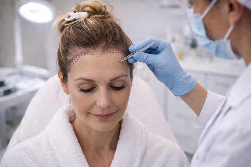 Transplante Capilar Feminino: A Técnica Moderna que Resgata Autoestima e Naturalidade Transplante Capilar Feminino: A Técnica Moderna que Resgata Autoestima e Naturalidade