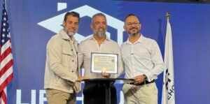 Robson V. Leite recebe título de Doutor Honoris Causa por impacto na formação de agências digitais
