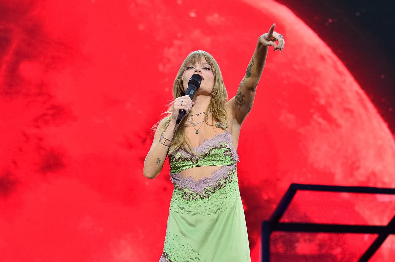 Luísa Sonza participa da gravação do DVD da Banda Seu Desejo no Ibirapuera, em SP