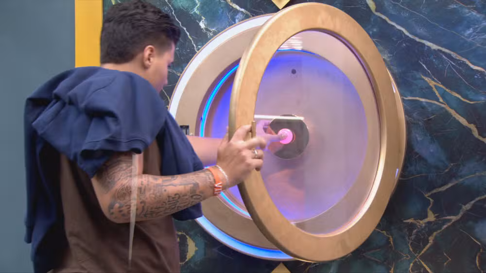 Pedro aperta o botão de desistência no BBB 26 neste domingo (18)